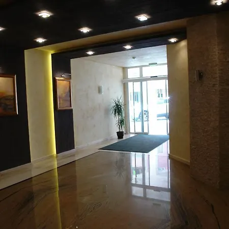 Апартамент Уют-2 *